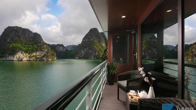 Suite Balcony among Lan Ha Ocean view