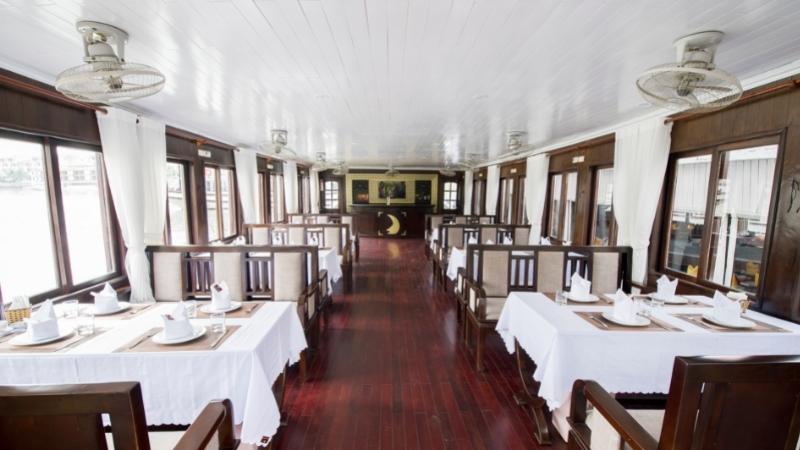 Elegant and spacious restaurant on the cruise