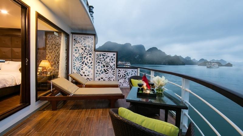 Private terrace for the Lan Ha Bay view