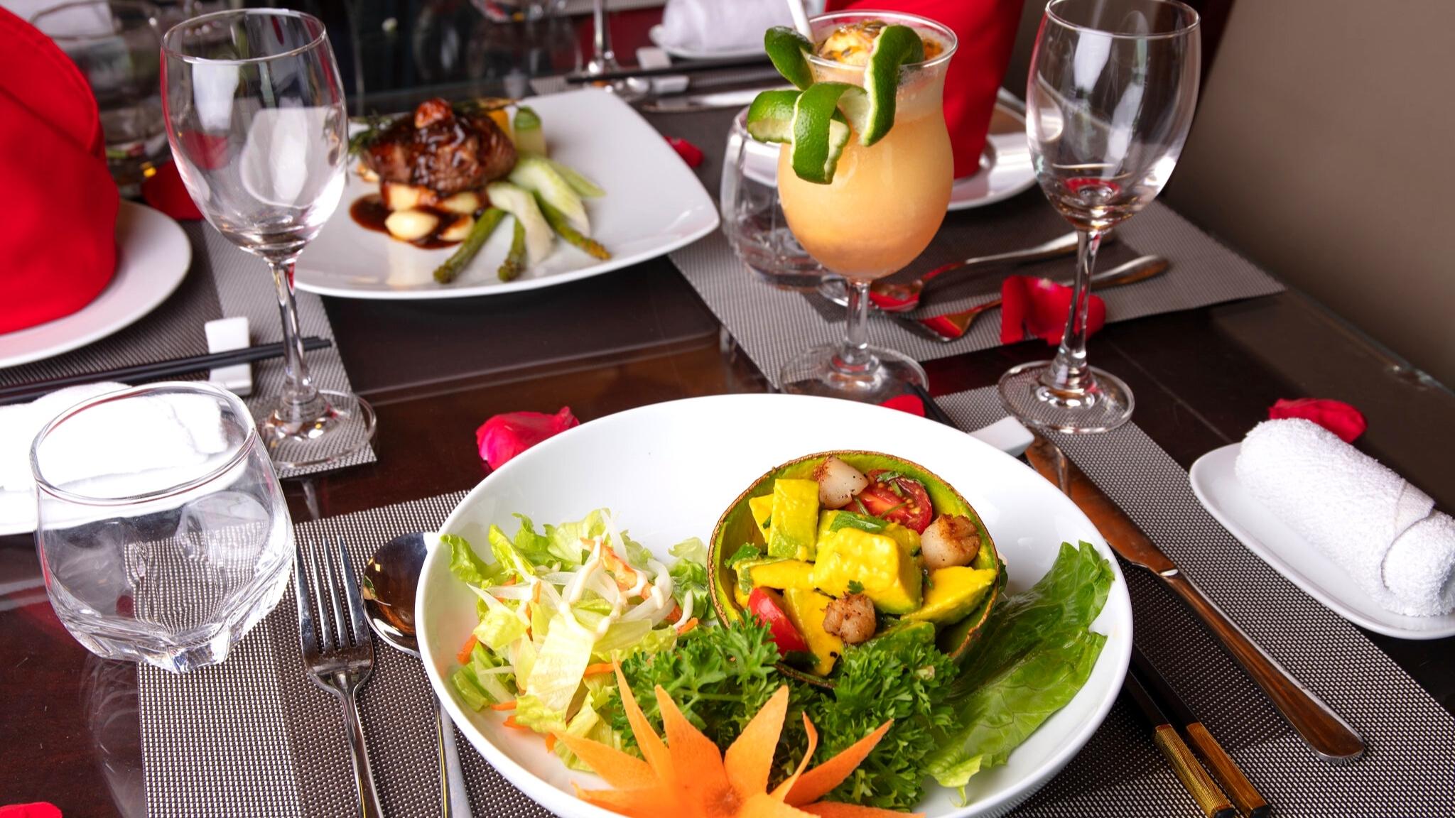 Have a deluxe meal with delicious and fresh food on board