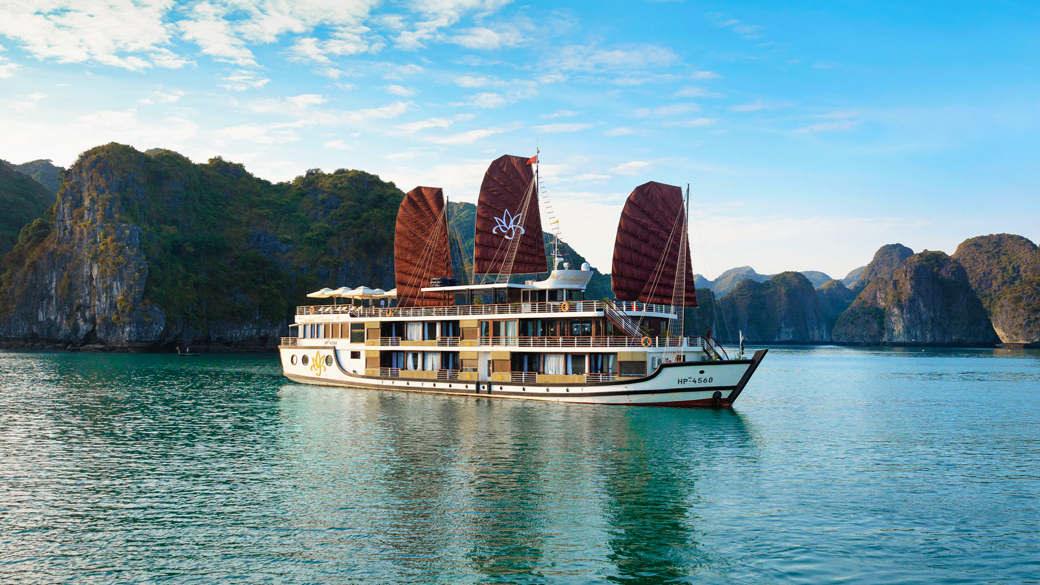 Orchid Classic - Best luxury traditional cruise