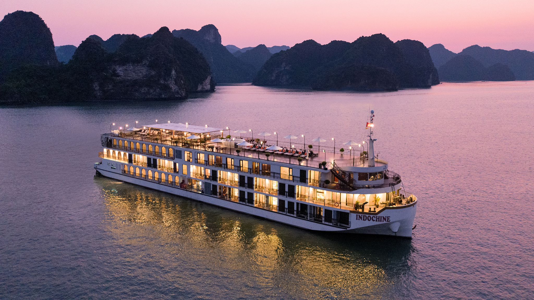 Indochine Cruise in the dusk