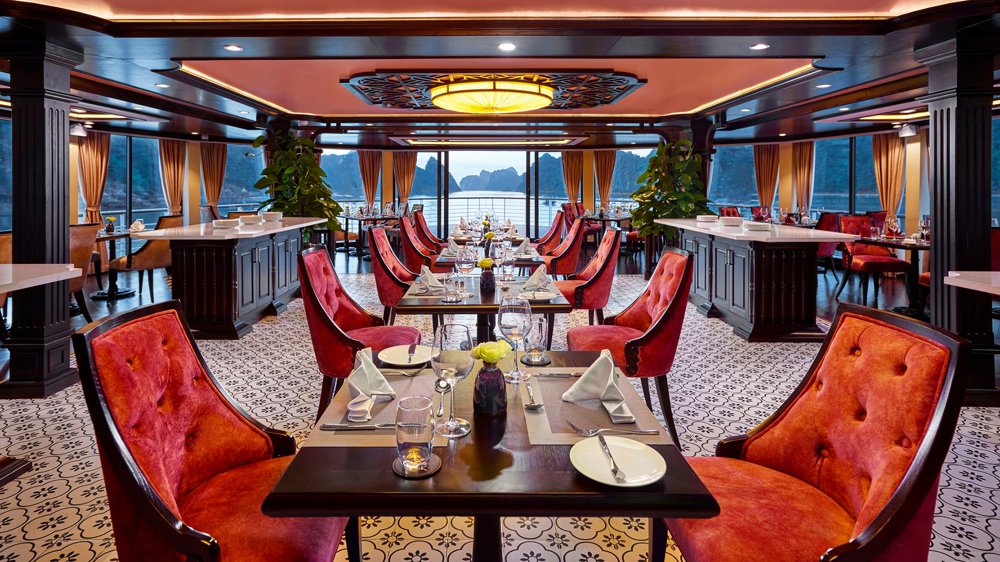 Luxury Restaurant Onboard