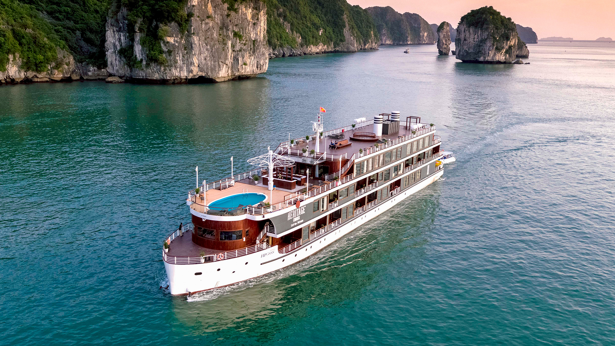 Heritage Binh Chuan - Best luxurious boutique cruise