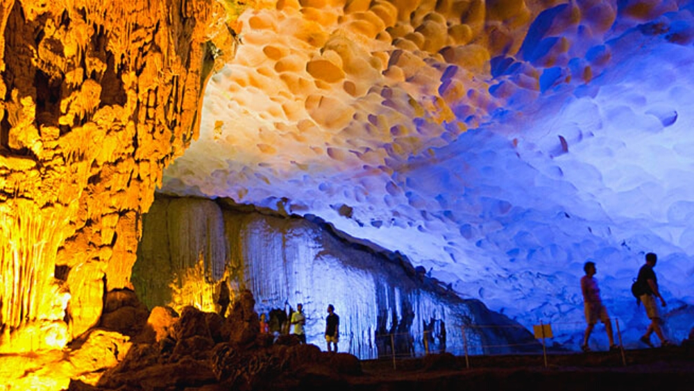 Majestic view in Sung Sot Cave