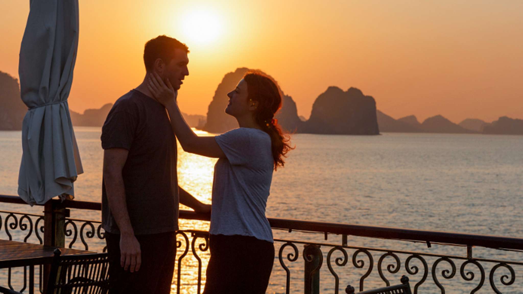 Admire the Cat Ba Island sunset with your lover