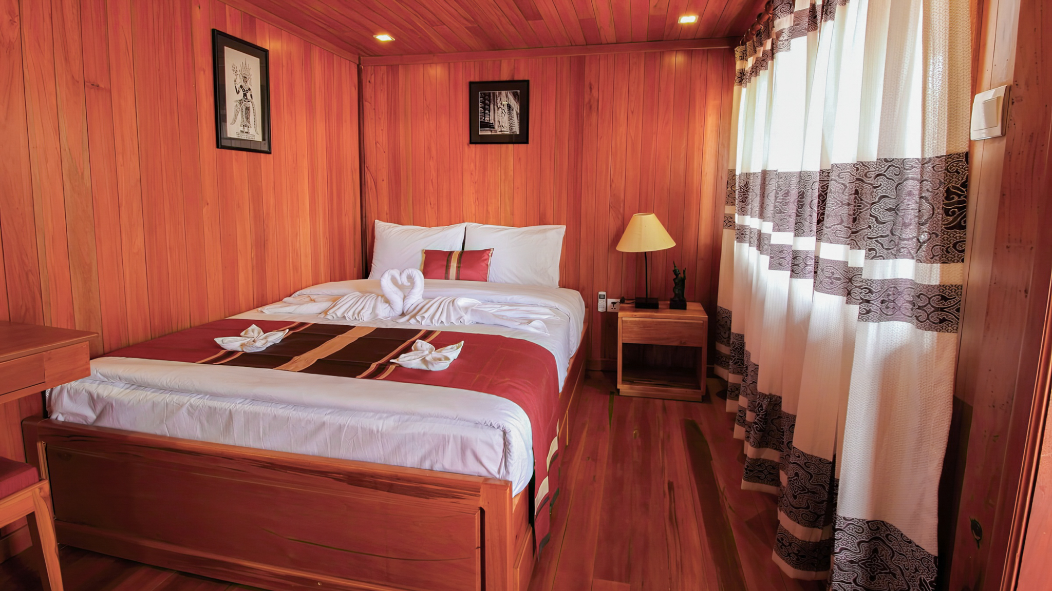 Cozy suite on Mekong River