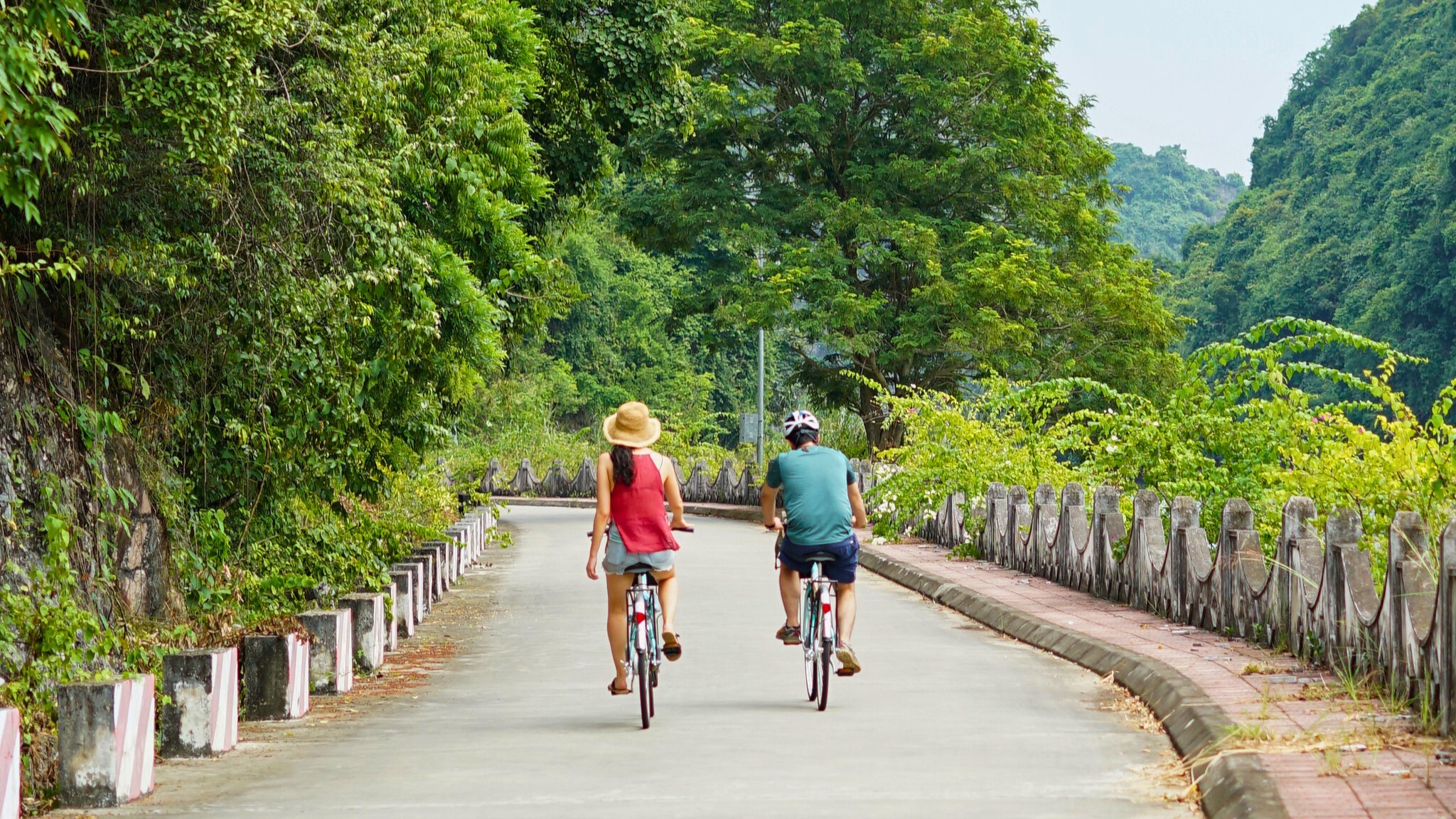 Cycle Through Beautiful Route In Viet Hai