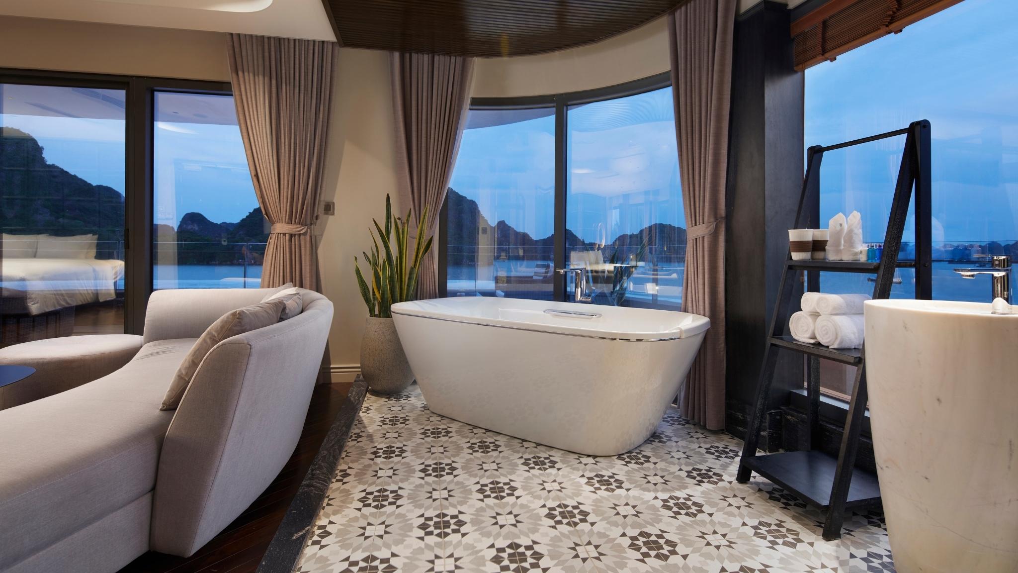Bathtub with Huge Ocean-view Window