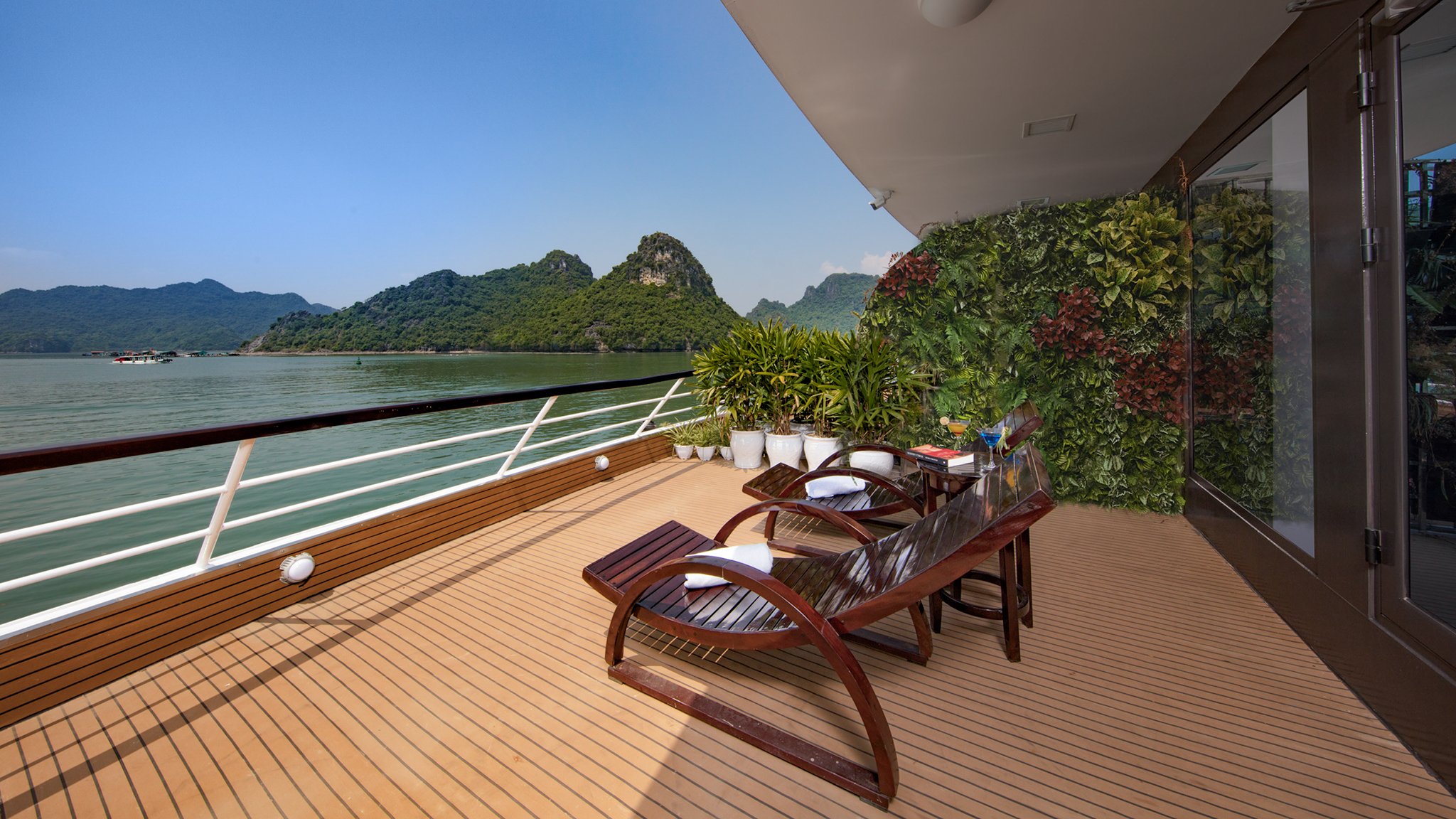 Immerse in breeze at private terrace