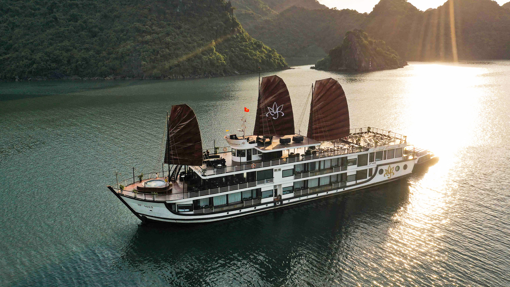 Orchid Cruise In Lan Ha Bay
