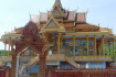 The new Wat Ek Phnom is on the same site.