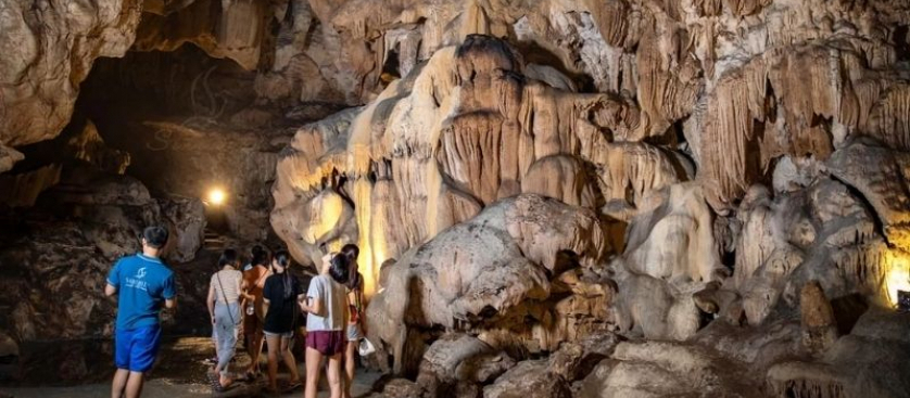 Hoa Cuong Cave 