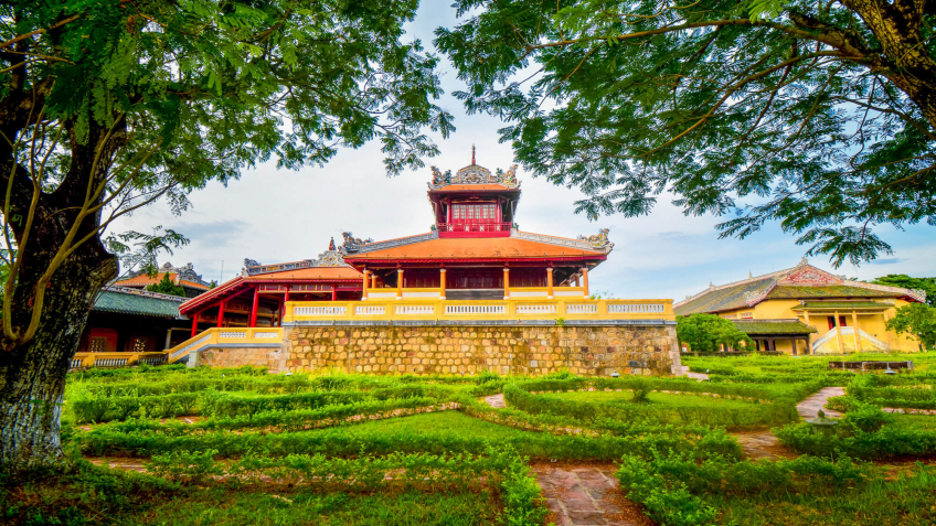 Visit  Heritage of Nguyen Dynasty Monuments