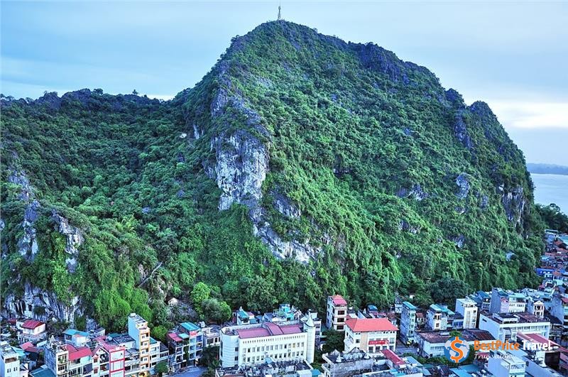 Bai Tho Mountain