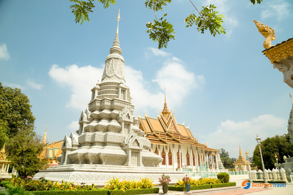Silver Pagoda Phnom Penh: Travel Information 2024