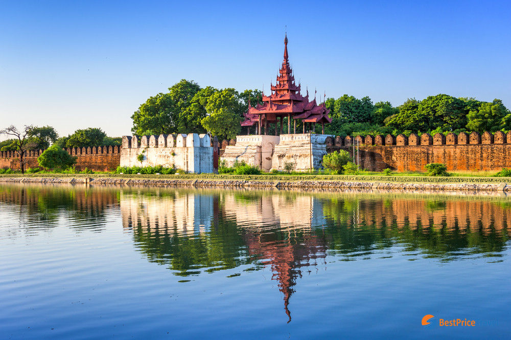 The panoramic view of Mandalay Palace