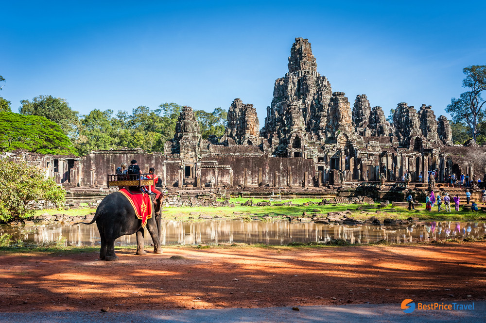 Tourists on an ride elephant tour