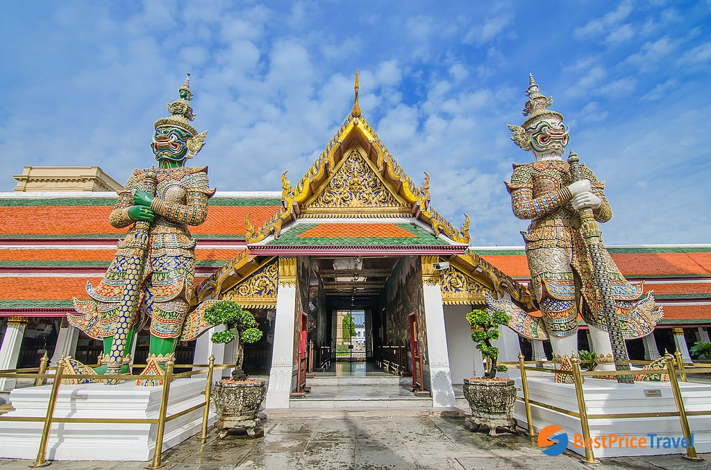 Wat Phra Kaew architecture