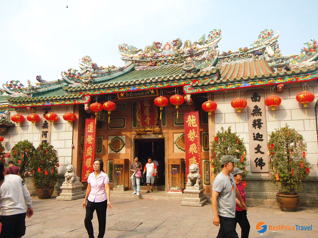 Wat Mangkon Kamalawat Temple in China Town