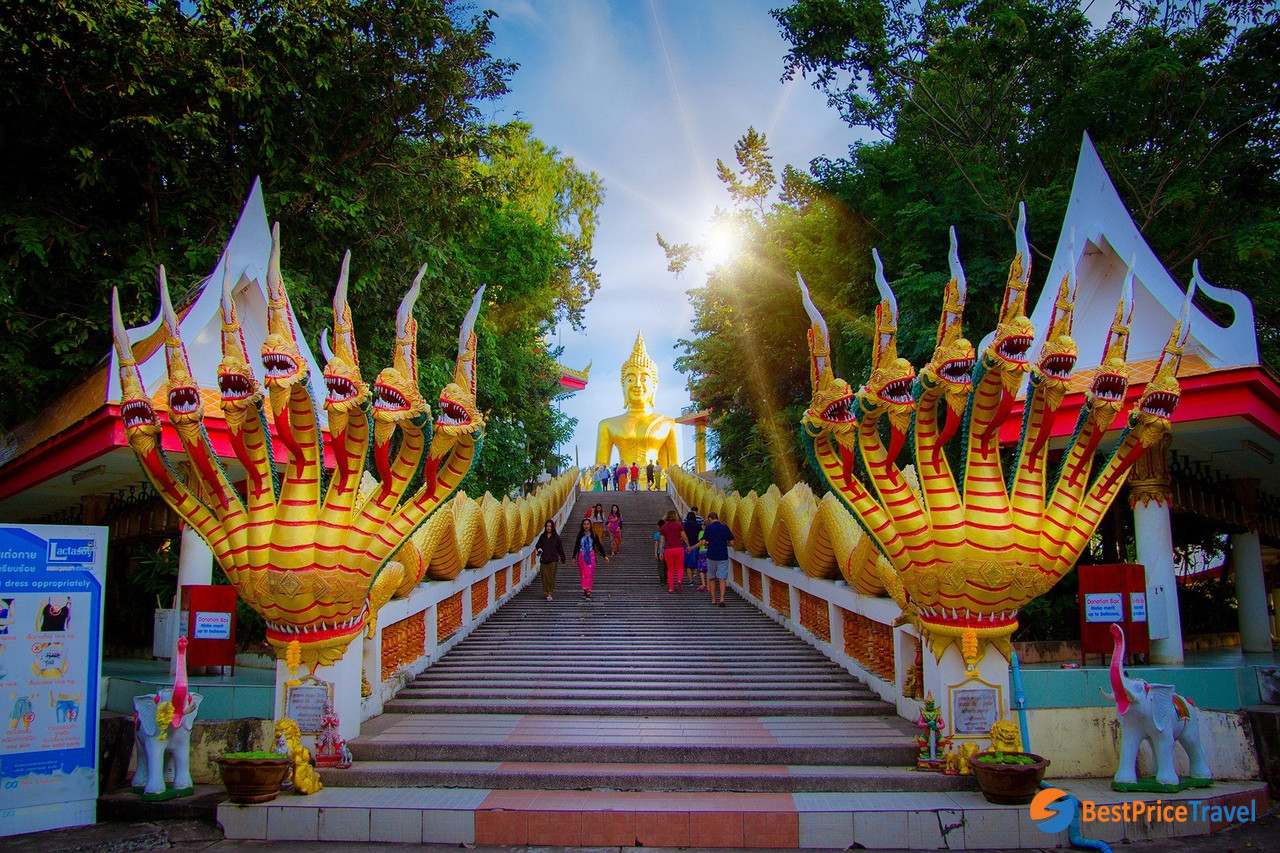 Step to Wat Phra Khao Yai