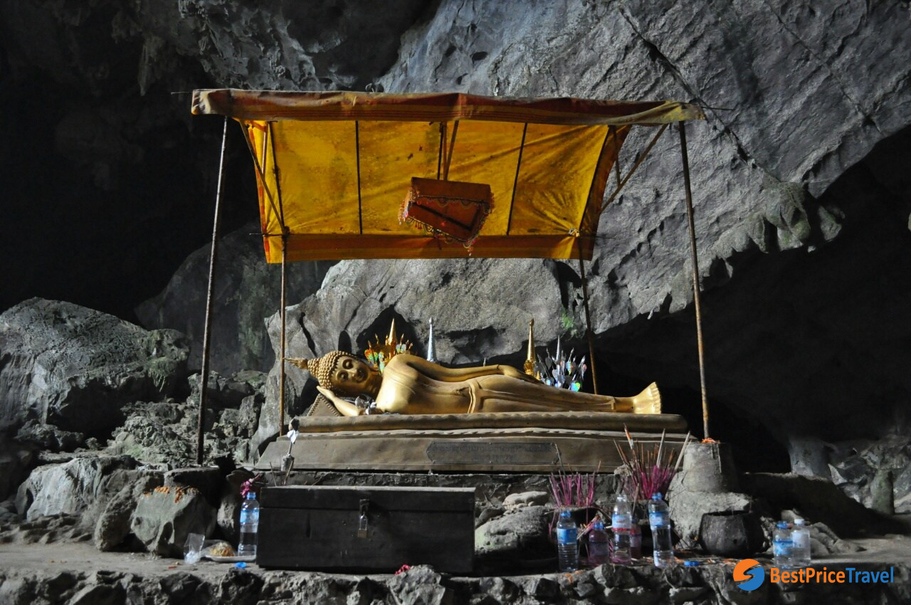 Buddha Statue Inside Tham Poukham Cave