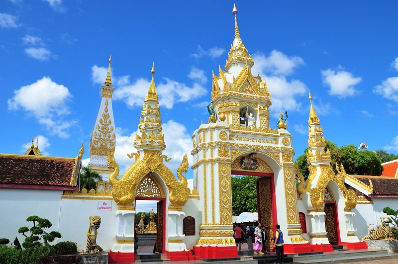 Wat Si Mongkhon Tai