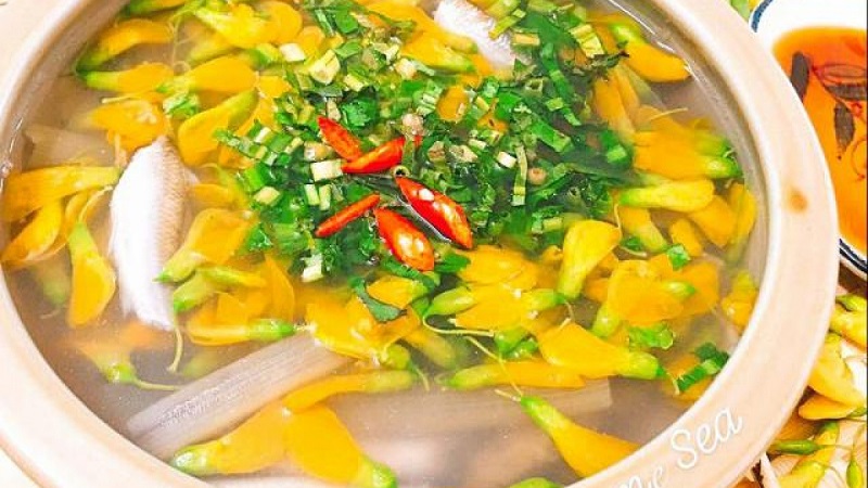 cao lanh Sour Fish Soup Cooked With “dien Dien” Flowers