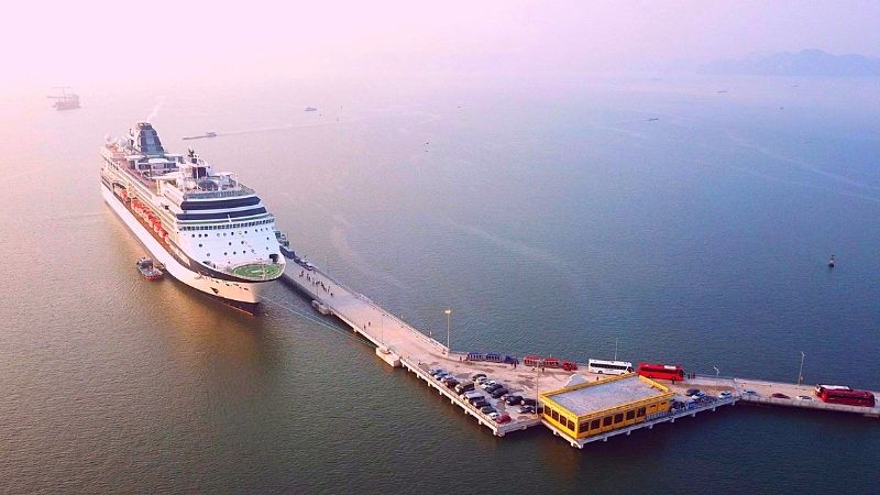 Halong International Cruise port welcome international cruise