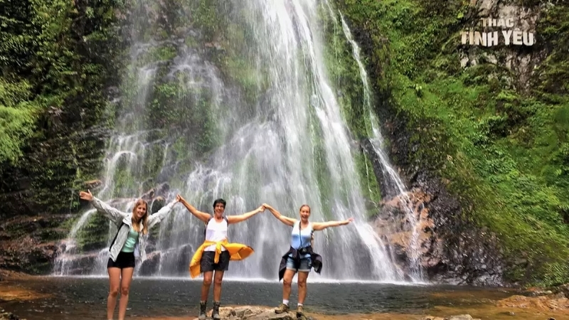 Best weather to visit love waterfall in Sapa
