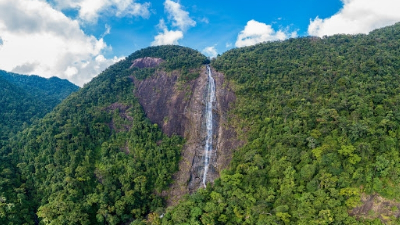 Do Quyen waterfall in Bach Ma National park