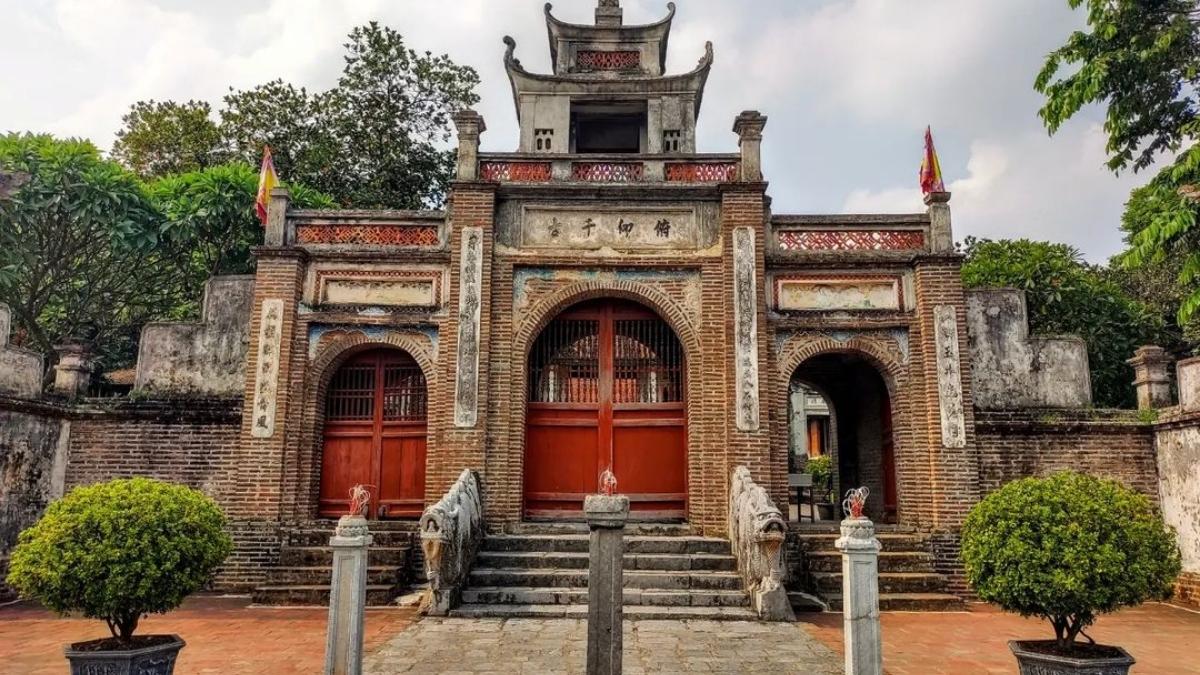 An Duong Vuong temple