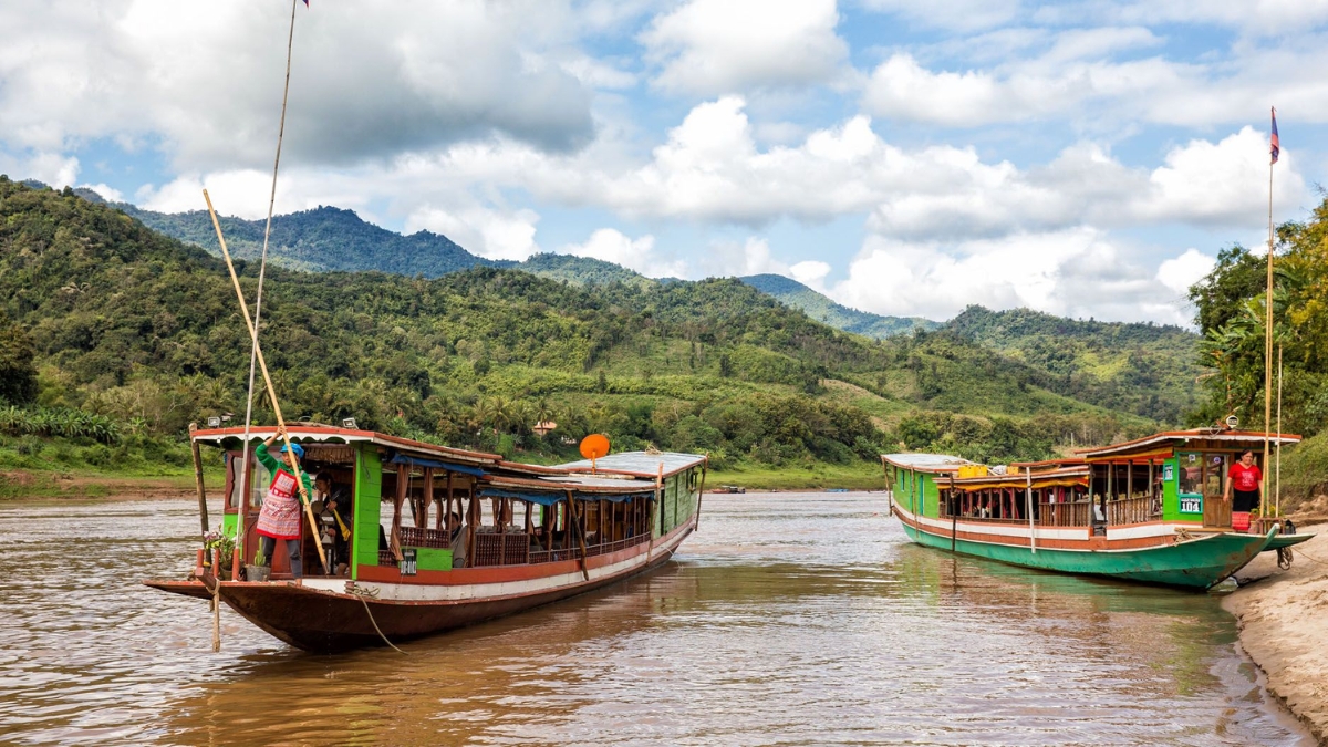 Speed boat on Mekong River to Luang Prabang