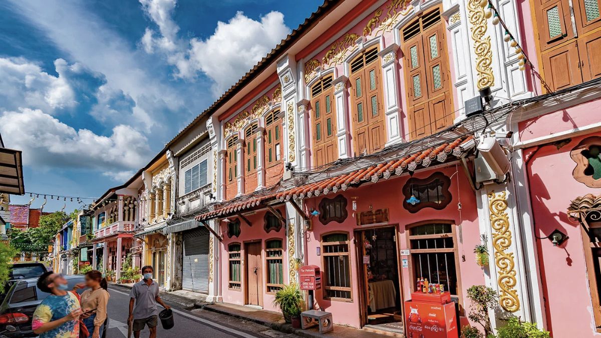 Visit The Old Phuket Town in The Rainy Days