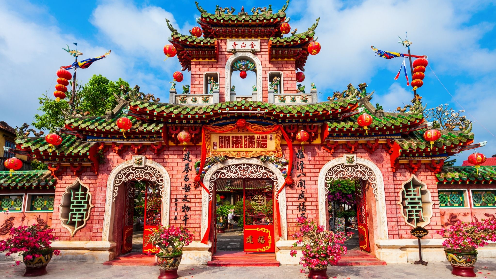 Admire The Stunning Architecture Of Fujian Assembly Hall