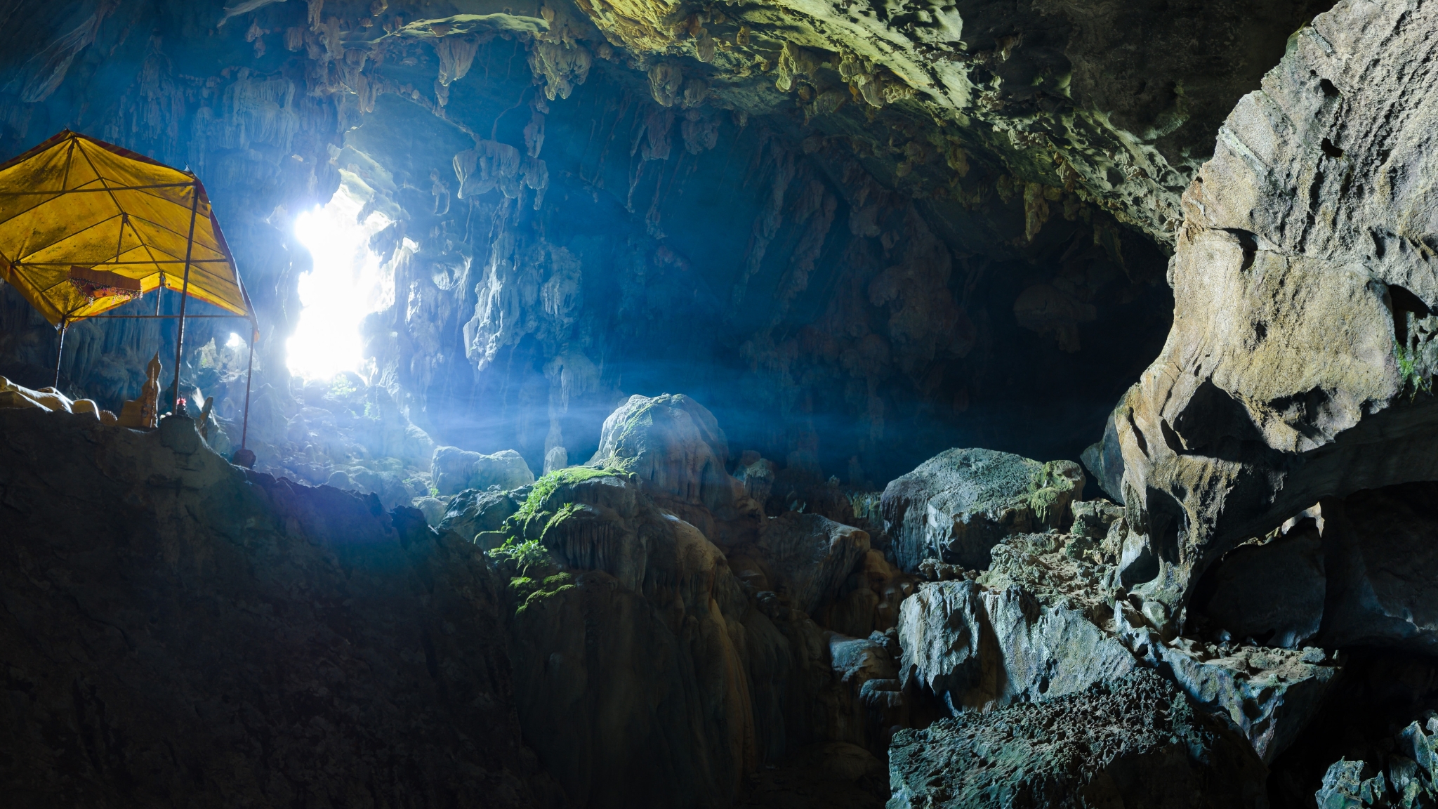 Unveil The Attractiveness Of Tham Poukham Cave