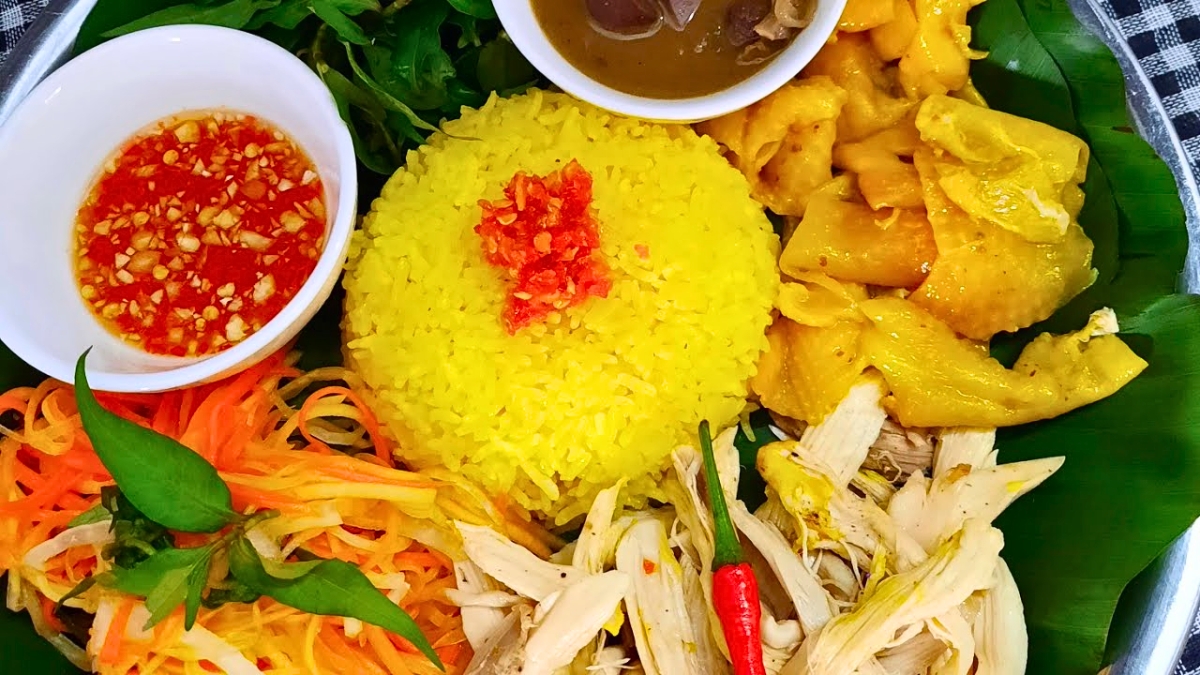 The Special Chicken Rice Originated In Tam Ky