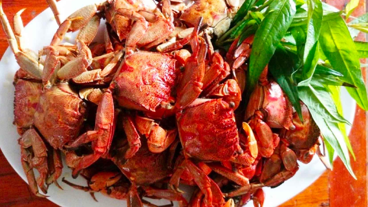 Three Striped Crabs Is The Most Distinctive Dish In Mekong Area