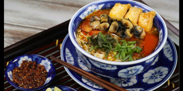 Bun Rieu (Rice Noodles in Tomato Broth)