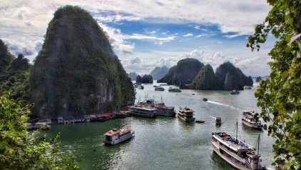 10 Reasons to fall in love with Halong Bay