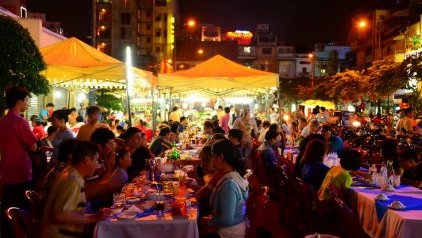 7 Colorful Night Markets in Vietnam [Worth a Visit]