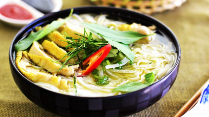Places to Enjoy Most Delicious Chicken Pho in Hanoi