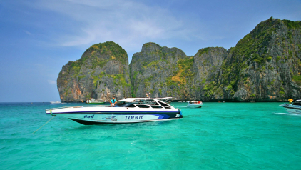 How to get to Phi Phi Island: By Ferry or Speedboat?