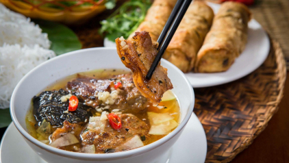Top 10 Best Foods in Hanoi Old Quarter