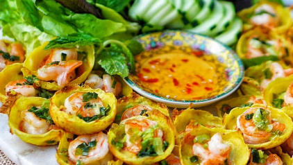 Banh Khot (Vietnamese Mini Pancake)