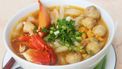 Banh Canh - A simple soup in Vietnamese cuisine