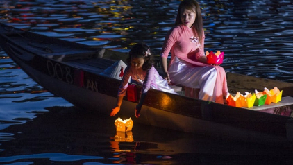 Lantern festival in Hoian- thing you should not miss