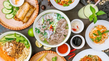 Top 30 Famous & Traditional Vietnamese Foods To Try In 2023