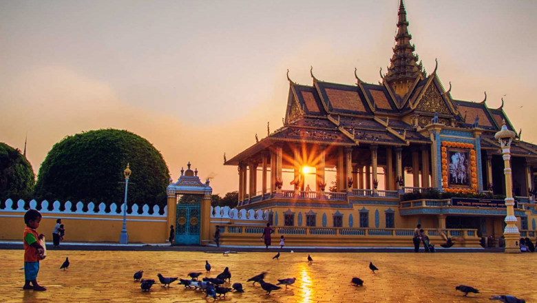 How to travel to Phnom Penh