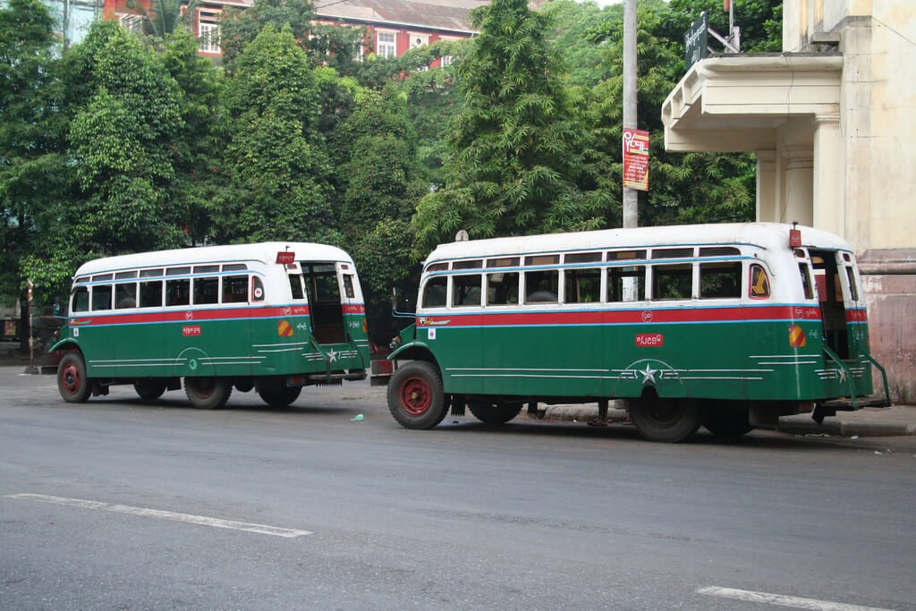 Xe buýt Thành phố Yangon